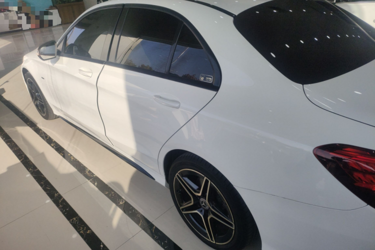 奔驰C级 2021款 C 260 星耀臻藏版车身外观4