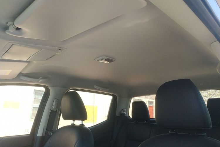 日产 纳瓦拉 2017款 2.5L自动两驱豪华版QR25局部细节22