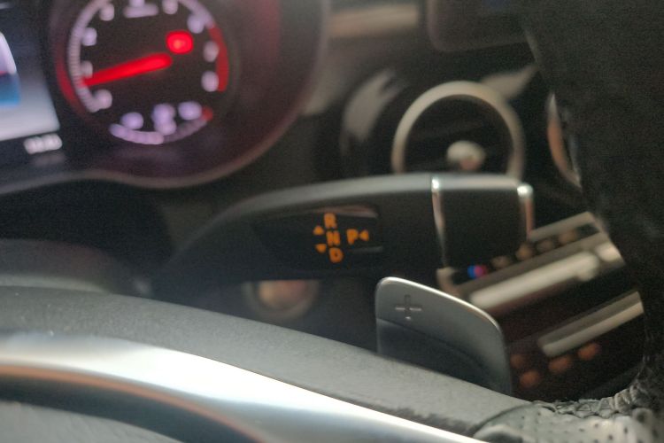 奔驰C级 2016款 C 200 运动版局部细节18