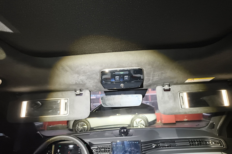 蔚来ES8 2020款 580KM 七座版中控内饰22