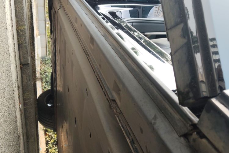 奥迪Q5 e-tron 2023款 40 e-tron 闪耀型 机甲套装局部细节9001