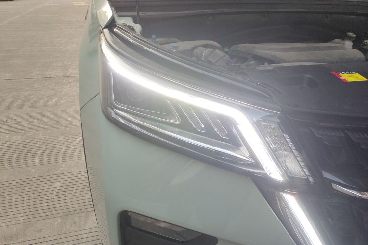 五菱汽车 五菱星辰 2021款 1.5T CVT星曜版车身外观8