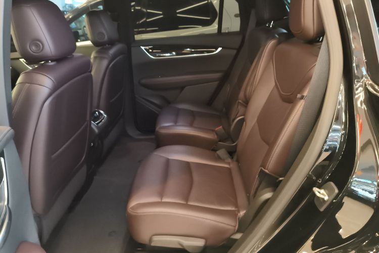 凯迪拉克XT6 2021款 2.0T 六座四驱豪华型中控内饰21