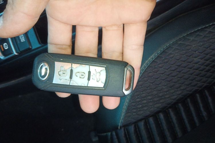 广汽传祺 传祺GA6 2016款 235T DCT精英版中控内饰11