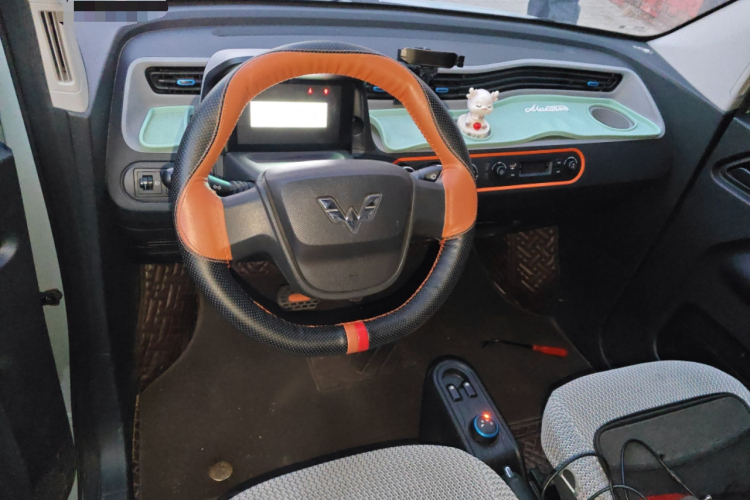 五菱汽车 宏光MINIEV 2022款 轻松款 磷酸铁锂中控内饰12