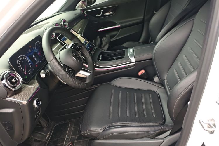 奔驰C级 2022款 改款 C 260 L 运动版中控内饰19