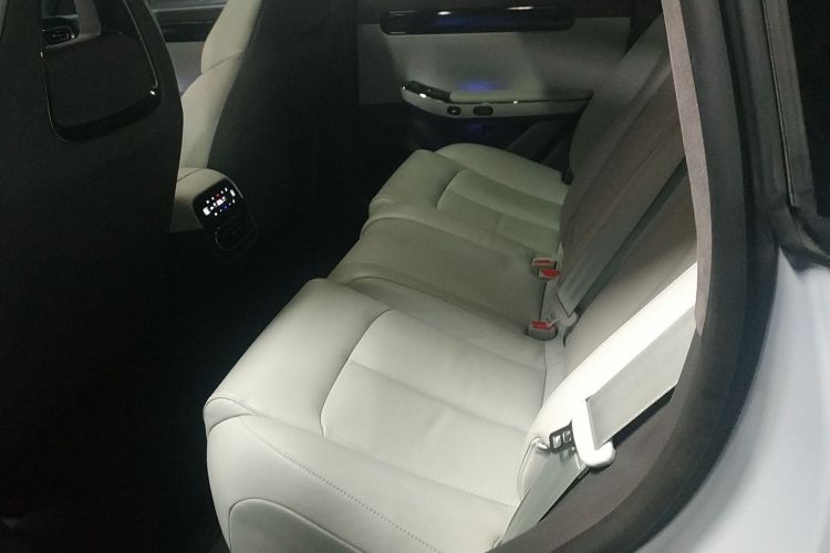 零跑汽车 零跑C01 2022款 四驱双电机性能版中控内饰21