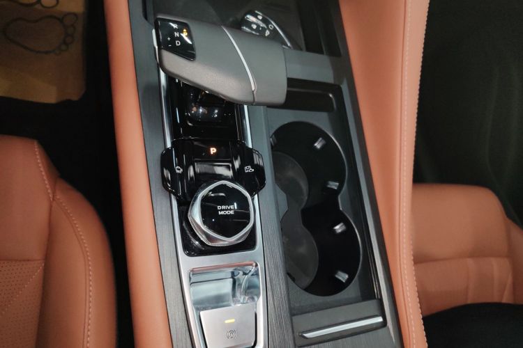 长安CS75 PLUS 2024款 第三代 冠军版 2.0T 智驾劲擎型中控内饰18