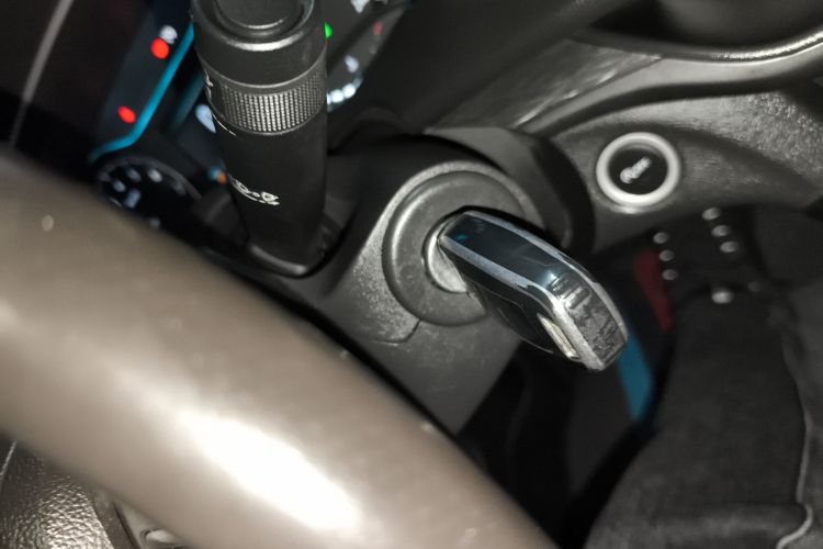 别克 英朗 2018款 18T 自动精英型中控内饰11