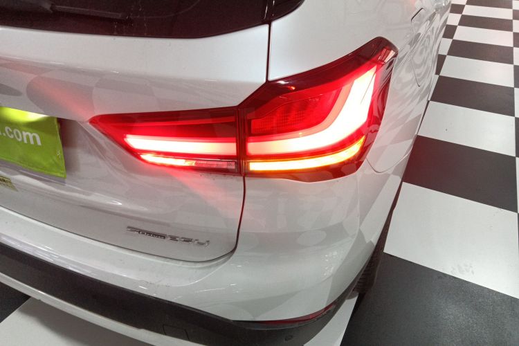 宝马X1 2022款 sDrive25Li 领先型车身外观9