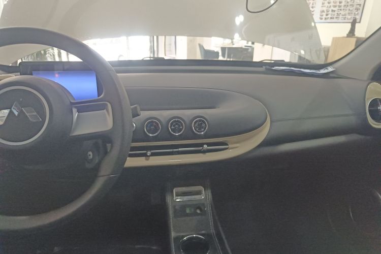 五菱汽车 五菱缤果 2023款 203km 轻享款局部细节16