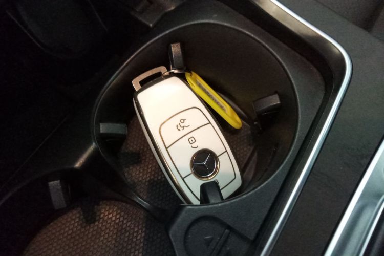 奔驰GLC 2022款 改款二 GLC 260 L 4MATIC 豪华型中控内饰11