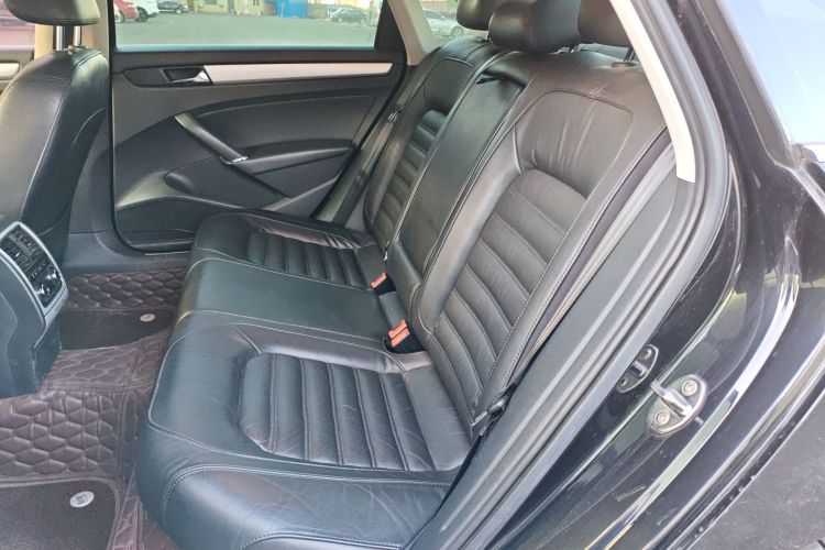 大众 帕萨特 2015款 1.8TSI DSG御尊版中控内饰21