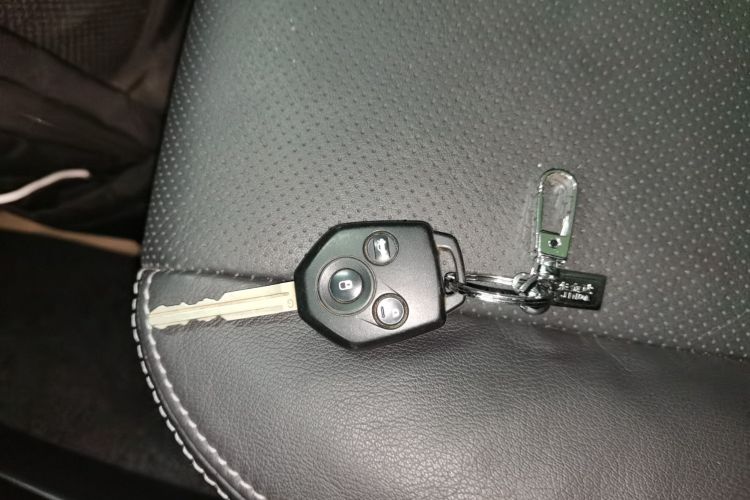 斯巴鲁 森林人 2013款 2.5i 自动豪华版中控内饰11