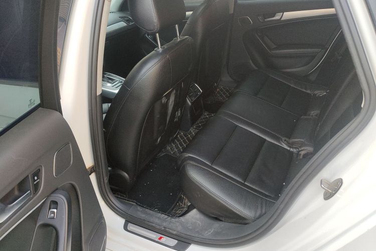 奥迪A4L 2015款 45 TFSI quattro个性运动型中控内饰21