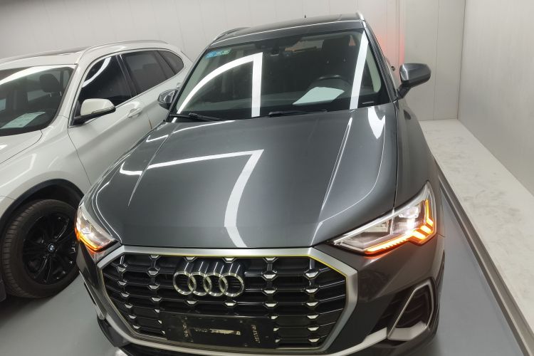 奥迪Q3 2019款 35 TFSI 进取动感型车身外观2