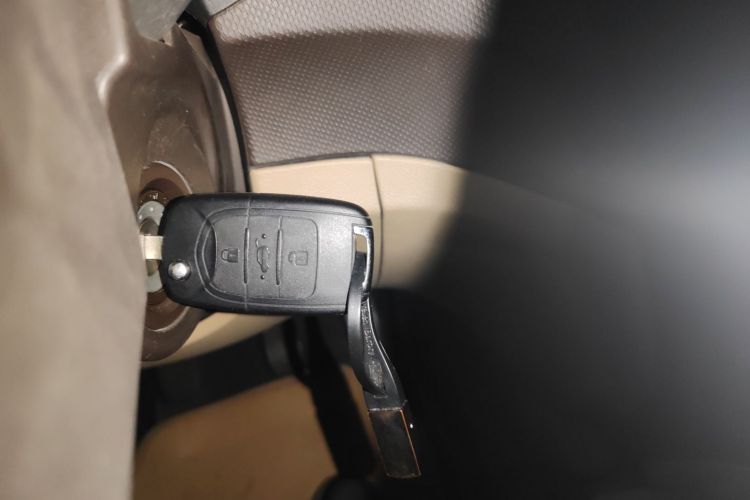 五菱汽车 五菱宏光 2015款 1.5L S1舒适国V中控内饰7001