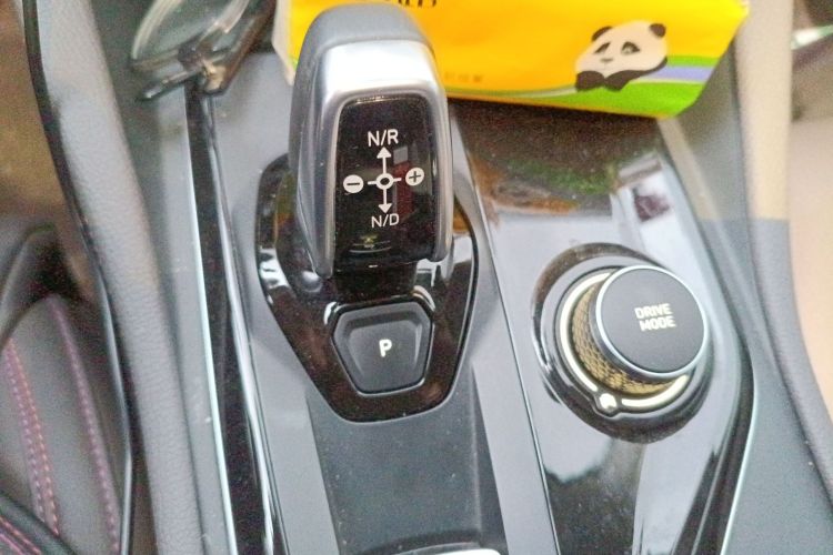 领克02新能源 2021款 1.5T PHEV Pro中控内饰18