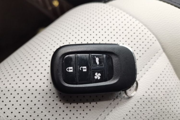 本田CR-V新能源 2023款 2.0L e:PHEV 领耀版中控内饰11