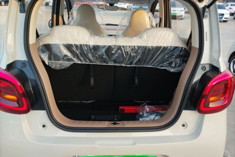 五菱汽车 宏光MINIEV 2025款 四门版 进阶款机舱底盘23