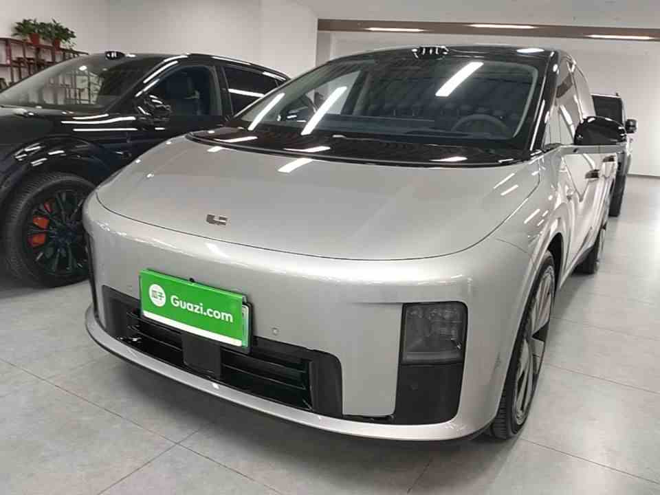 理想汽车 理想i8 2025款 标准版(2)