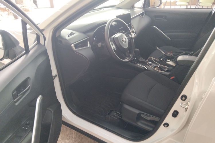 丰田 卡罗拉锐放 2024款 2.0L 精英版中控内饰20