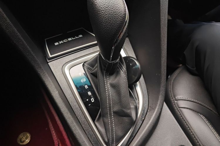 别克 英朗 2021款 典范 1.5L 自动精英型中控内饰18