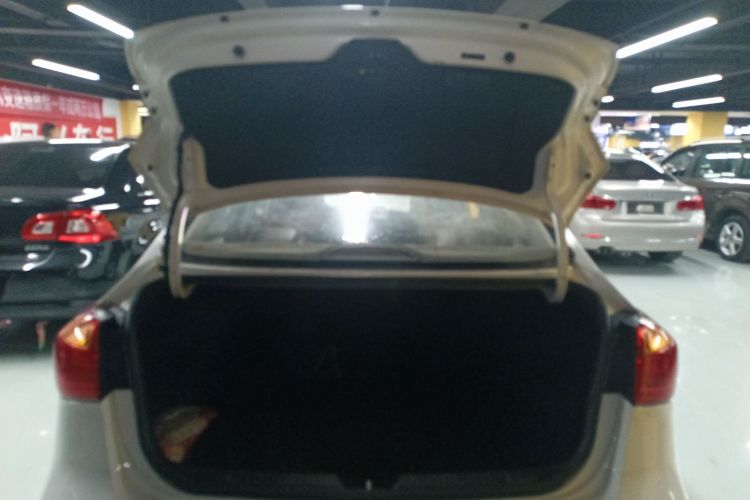 起亚K3 2015款 1.6L 自动GL局部细节23