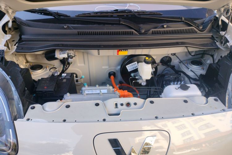 五菱汽车 宏光MINIEV 2025款 四门版 进阶款机舱底盘24