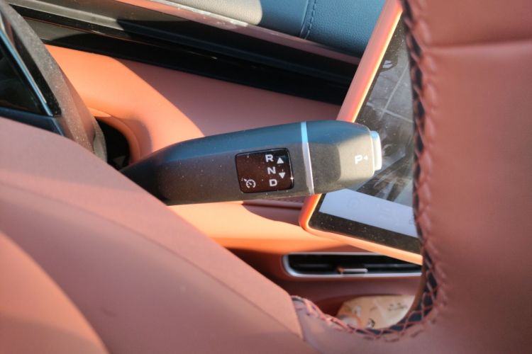 深蓝汽车 深蓝S07 2025款 215Max 深蓝智驾AD PRO增程版中控内饰18