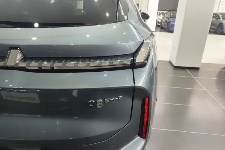 领克08 EM-P 2025款 220km 四驱性能Halo车身外观6006