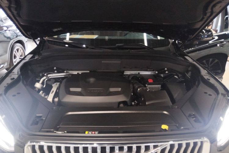 沃尔沃XC90 2020款 T6 智逸豪华版 7座机舱底盘24