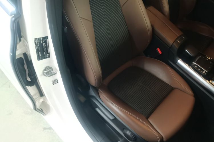 奔驰B级 2021款 B 180 时尚型局部细节41