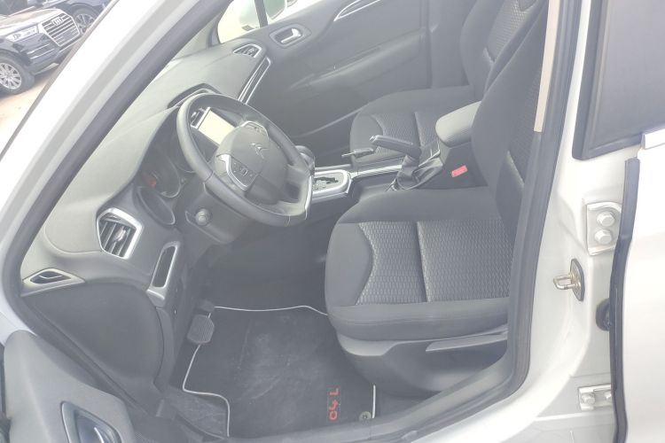 雪铁龙C4L 2014款 1.8L 智驱版 自动劲享型中控内饰19