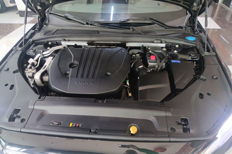 沃尔沃S90 2021款 B5 智逸豪华版机舱底盘24