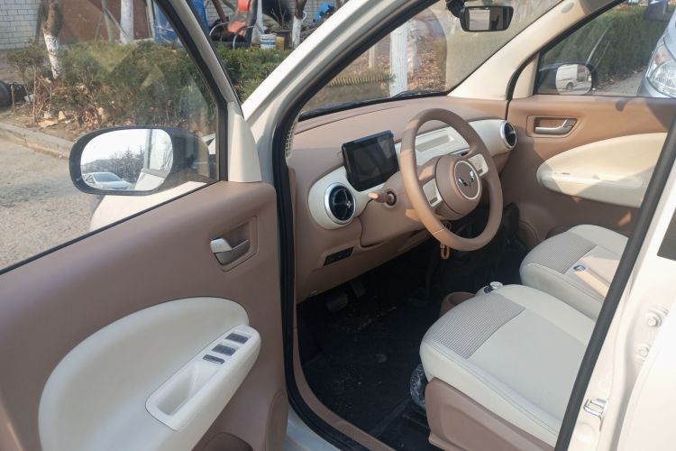 五菱汽车 宏光MINIEV 2025款 四门版 进阶款中控内饰7003