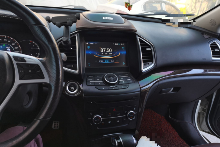 北汽幻速S6 2017款 1.5T CVT尊享型中控内饰16