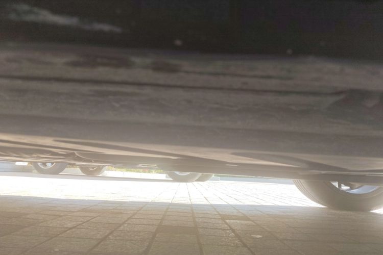 奔驰E级 2021款 E 260 L 4MATIC局部细节9001