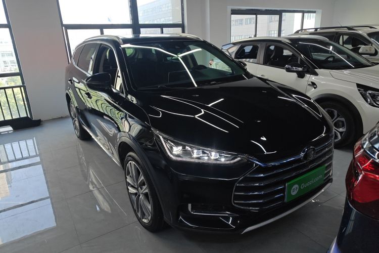 比亚迪 唐 2018款 2.0T 自动智联尊荣型 5座 国V车身外观3