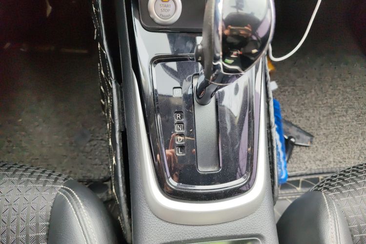 日产 骐达TIIDA 2019款 1.6L CVT智行版 国VI中控内饰18