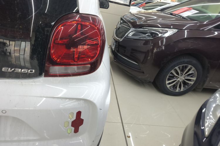 荣威 科莱威CLEVER 2022款 311km元气啵啵版车身外观9