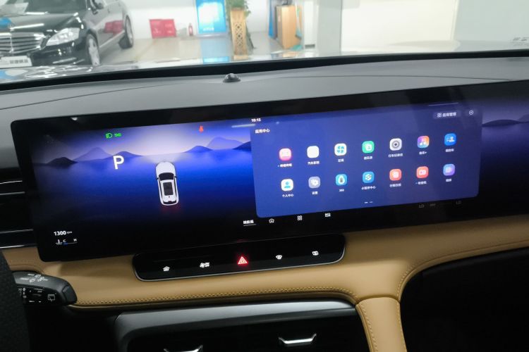 荣威RX5 2023款 1.5T 豪华滑屏版中控内饰16
