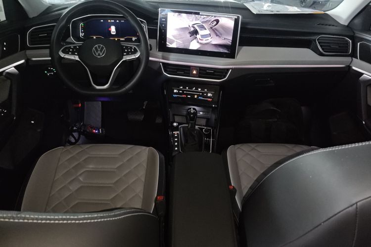 大众 探岳 2023款 330TSI 两驱豪华Plus进阶版中控内饰12