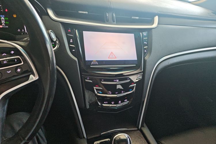 凯迪拉克XTS 2018款 28T 技术型中控内饰16