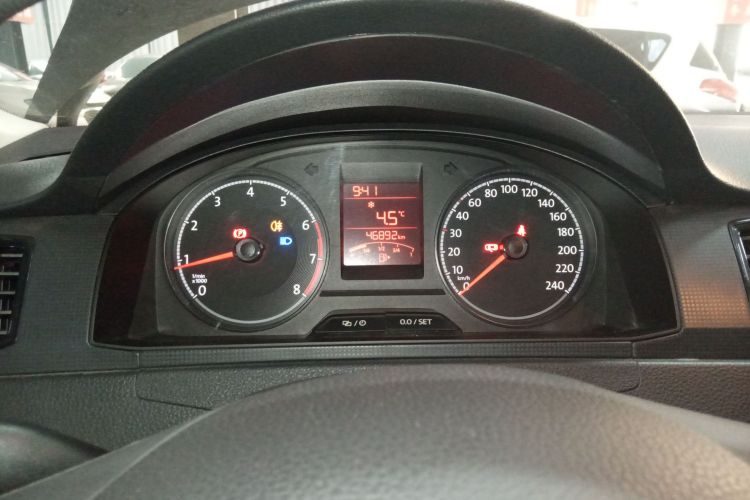 大众 桑塔纳 2016款 1.6L 手动风尚版中控内饰14