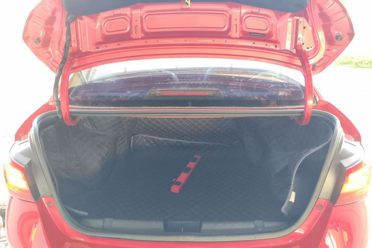 奇瑞 艾瑞泽5 2016款 1.5L 手动领潮版中控内饰23