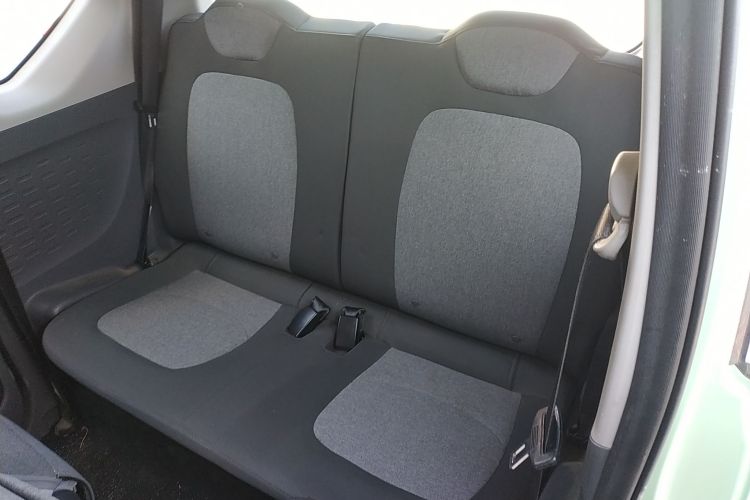 五菱汽车 宏光MINIEV 2021款 马卡龙时尚款 三元锂中控内饰21