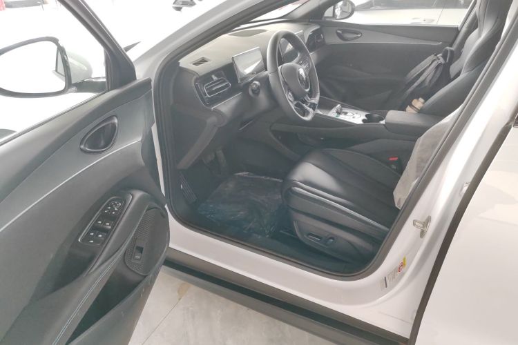 比亚迪 海豹06新能源 2024款 DM-i 120KM尊荣型中控内饰20