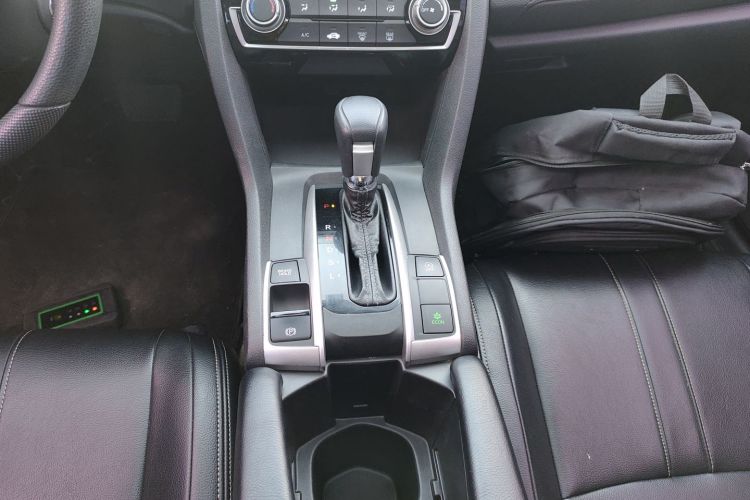 本田 思域 2016款 180TURBO CVT舒适版局部细节18