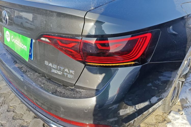 大众 速腾 2023款 300TSI DSG超越版车身外观9